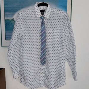 Like new Boys designer dress shirt with clip on Tie size 18 Sean John